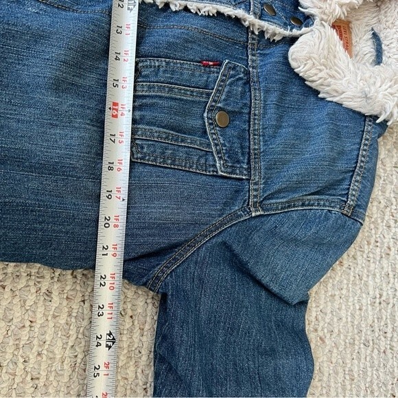 Levi’s Sherpa lined denim jacket - Picture 7 of 11